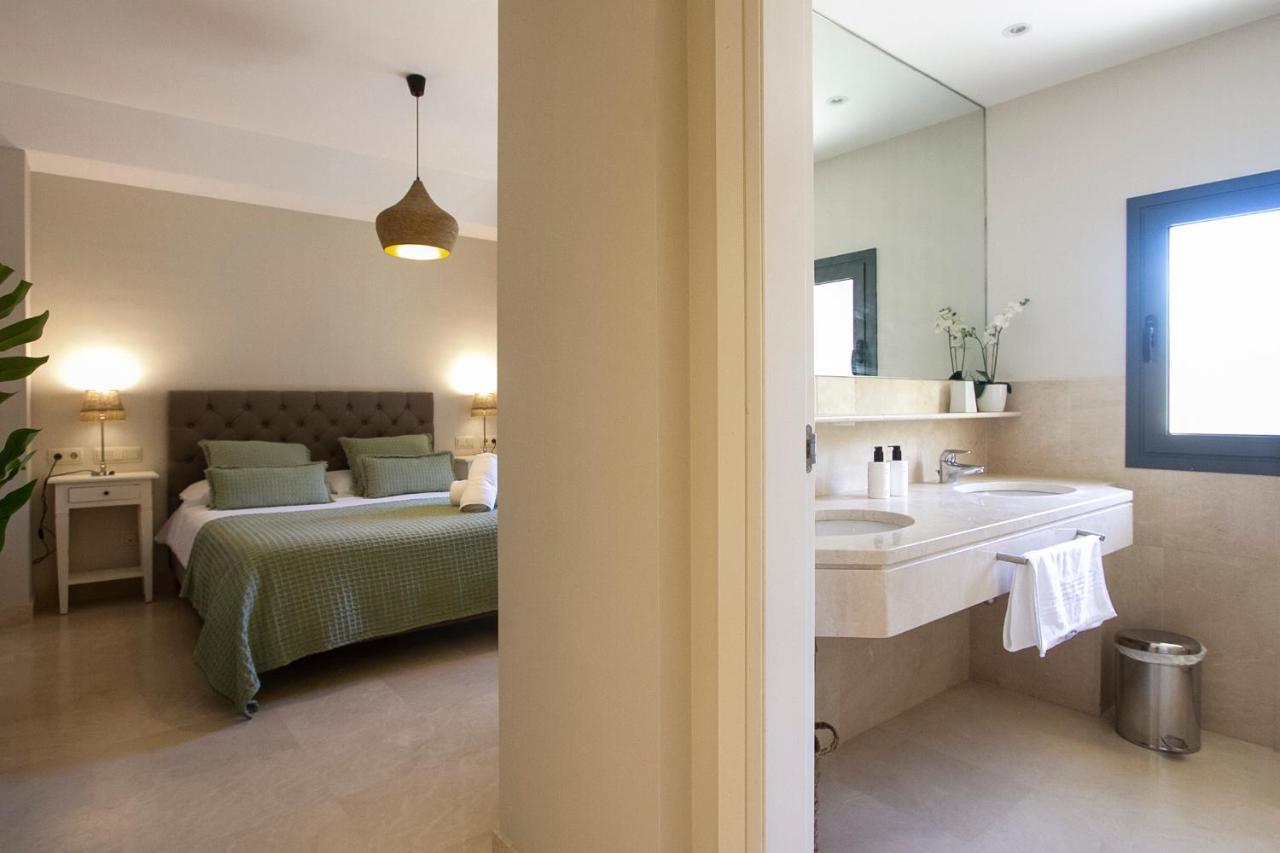 Sotogrande Alboaire- Waterfront Luxury 4 Bedroom Apt In The Marina Of Sotogrande Exterior photo