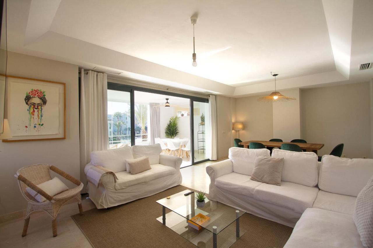 Sotogrande Alboaire- Waterfront Luxury 4 Bedroom Apt In The Marina Of Sotogrande Exterior photo