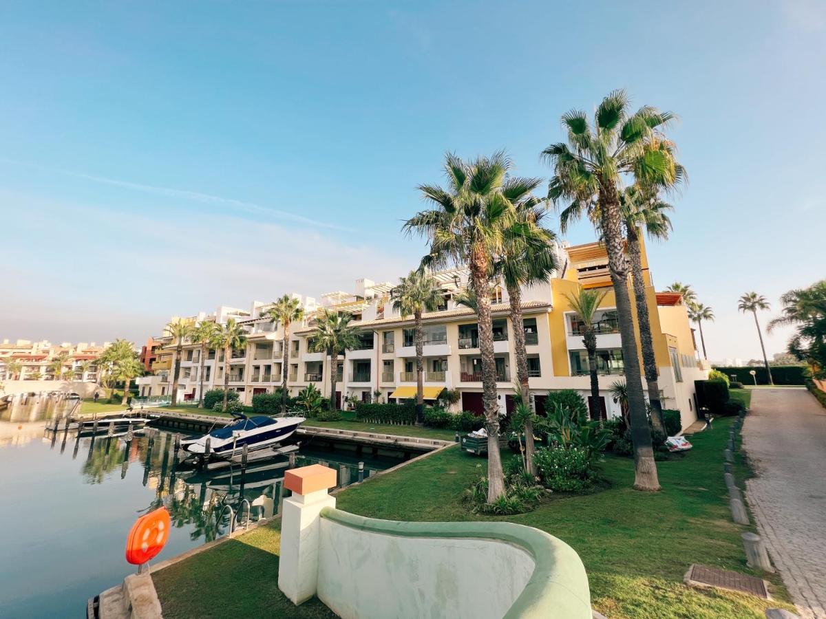 Sotogrande Alboaire- Waterfront Luxury 4 Bedroom Apt In The Marina Of Sotogrande Exterior photo